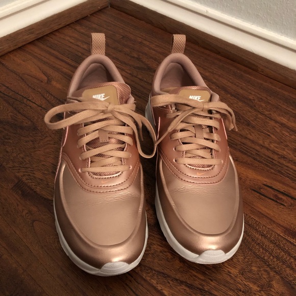 RARE Rose Gold Nike Thea - EXCELLENCE condition - Picture 1 of 5